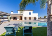 Chalet independiente con terreno en venta en la España, Catral, ref: TR240186 foto
