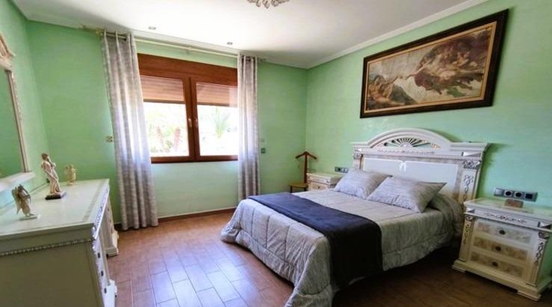 Alicante - Asp - 10676m2