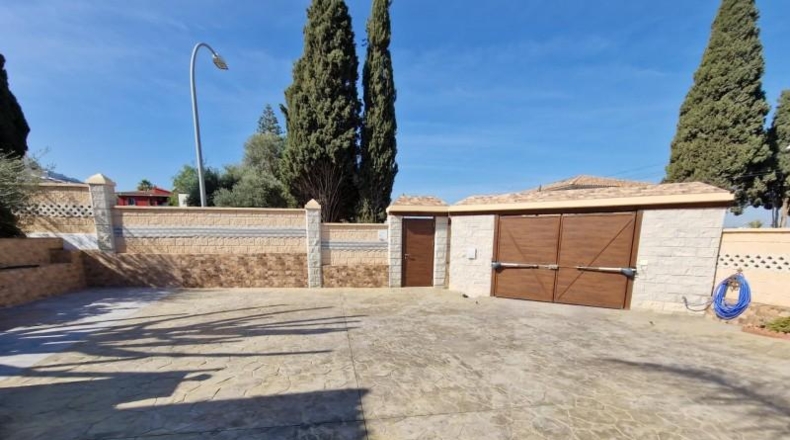 Málaga - Alhaurín de la Torre - 1039m2