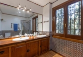Chalet independiente con terreno en venta en la España, Huétor Vega, ref: TR319721 foto