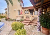 Chalet independiente con terreno en venta en la España, Mont-roig del Camp, ref: TR152368 foto