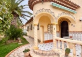Chalet independiente con terreno en venta en la España, Mont-roig del Camp, ref: TR152368 foto