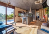 Отдельно стоящий дом с участком на продажу в городе Cambrils Фото