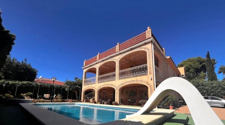 Аликанте - Benidorm - 902m2