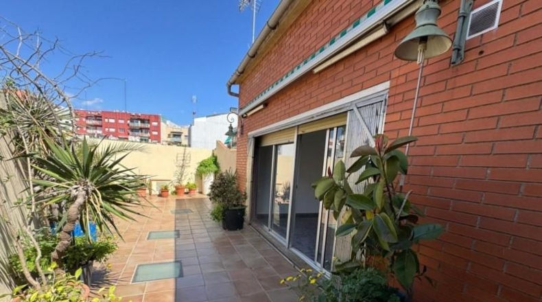 Barcelona - Cornellà de Llobregat - 345m2