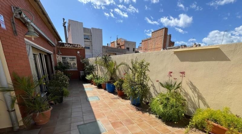 Barcelona - Cornellà de Llobregat - 345m2