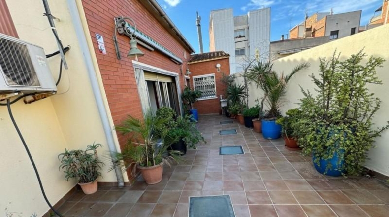 Barcelona - Cornellà de Llobregat - 345m2