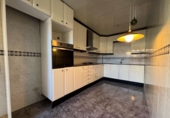 Дом с участком на продажу в городе Cornellà de Llobregat Фото