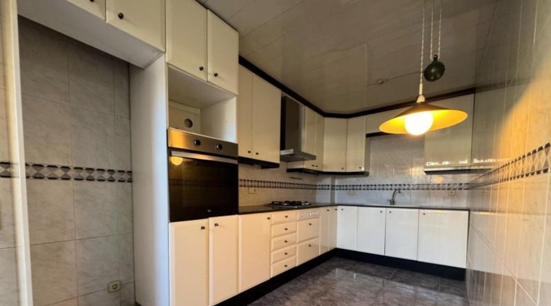 Barcelona - Cornellà de Llobregat - 345m2
