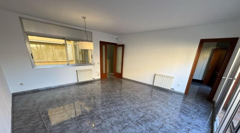 Barcelona - Cornellà de Llobregat - 345m2