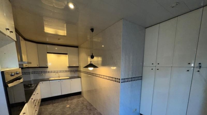 Barcelona - Cornellà de Llobregat - 345m2