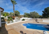 Chalet independiente con terreno en venta en la España, Orihuela, ref: TR369926 foto
