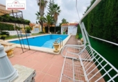 Chalet independiente con terreno en venta en la España, Málaga, ref: TR311864 foto