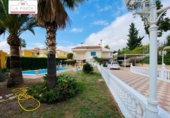 Chalet independiente con terreno en venta en la España, Málaga, ref: TR311864 foto
