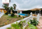 Chalet independiente con terreno en venta en la España, Málaga, ref: TR311864 foto