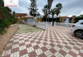 Chalet independiente con terreno en venta en la España, Málaga, ref: TR311864 foto