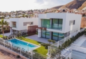 Chalet independiente con terreno en venta en la España, Finestrat, ref: TR178252 foto