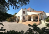 Chalet independiente con terreno en venta en la España, Ontinyent, ref: TR277687 foto