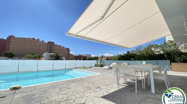 Gerona - Roses - 688m2