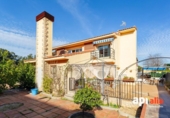 Chalet independiente con terreno en venta en la España, Salou, ref: TR236757 foto