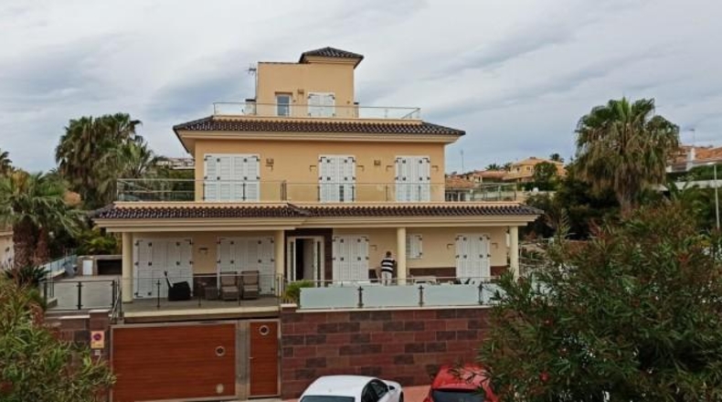 Alicante - Orihuela - 677m2
