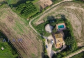 Загородный дом с участком на продажу в городе Maçanet de la Selva Фото