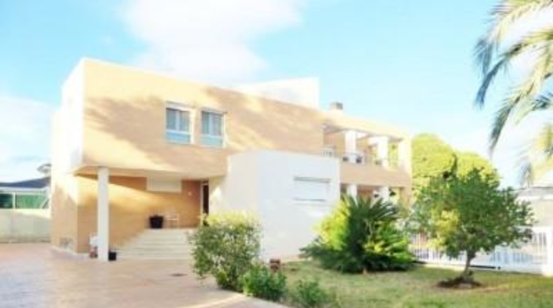 Alicante - San Vicente del Raspeig - 993m2