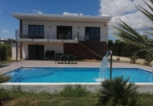 Отдельно стоящий дом с участком на продажу в городе Cambrils Фото