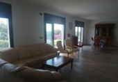 Отдельно стоящий дом с участком на продажу в городе Cambrils Фото