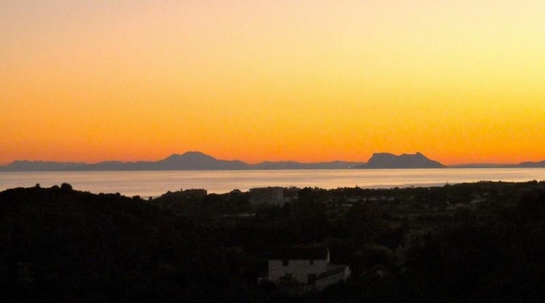 Málaga - Estepona - 2957m2