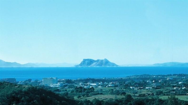Málaga - Estepona - 2957m2