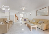 Chalet independiente con terreno en venta en la España, Arona, ref: TR158042 foto