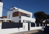 Chalet independiente con terreno en venta en la España, Benidorm, ref: TR132460 foto