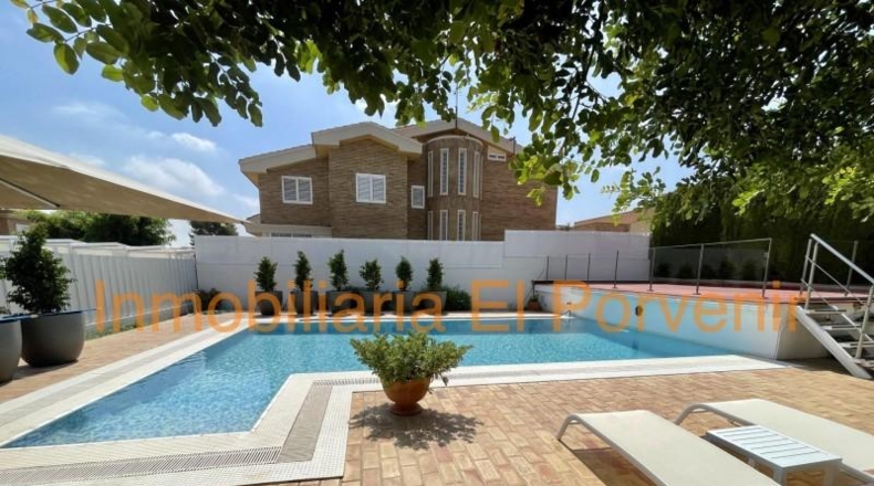 Valencia - Torrente - 747m2