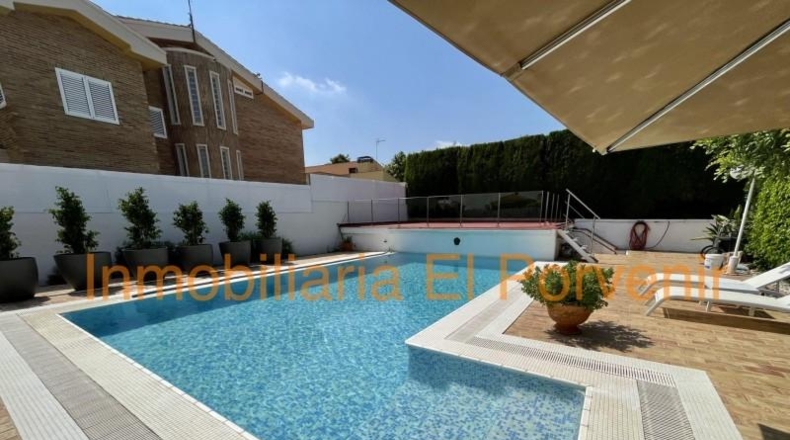 Valencia - Torrente - 747m2