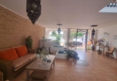 Chalet independiente con terreno en venta en la España, Arona, ref: TR173498 foto