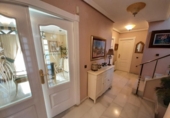 Chalet independiente con terreno en venta en la España, Benidorm, ref: TR161929 foto