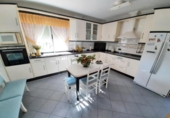 Chalet independiente con terreno en venta en la España, Benidorm, ref: TR161929 foto