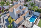 Xalet independent amb terreny en venda a la España, Benidorm, ref.: TR163853 foto