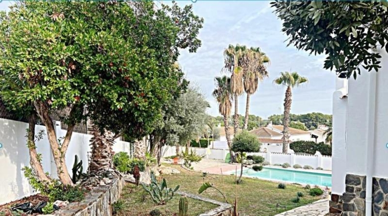Navarre - Cortes - 1406m2