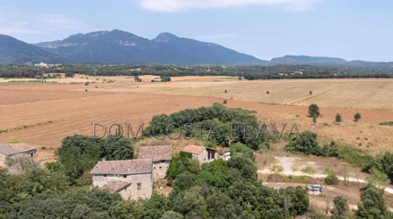 Gerona - Argelaguer - 1259m2