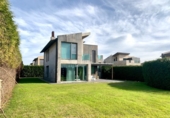 Chalet independiente con terreno en venta en la España, Mompía, ref: TR380489 foto