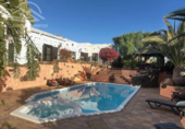 Chalet independiente con terreno en venta en la España, Teguise, ref: TR366552 foto