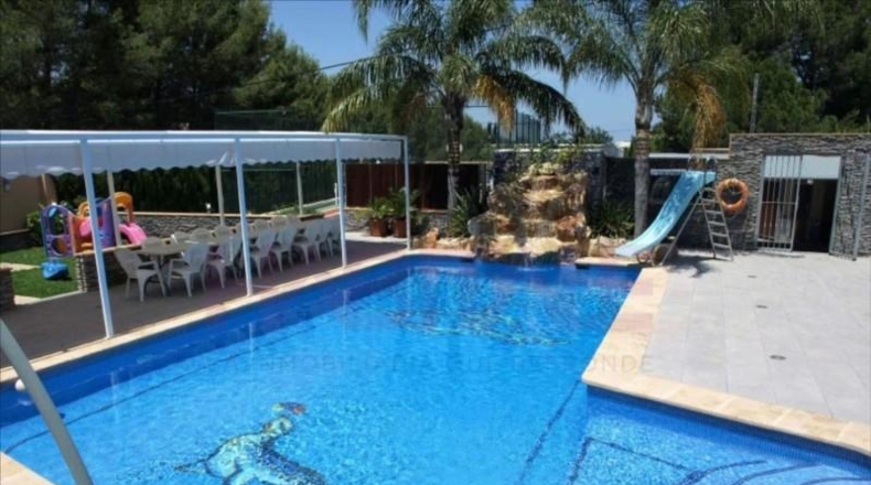 Alicante - Дения - 2400m2