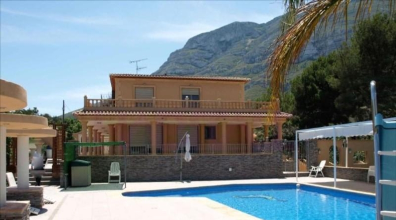 Alicante - Дения - 2400m2