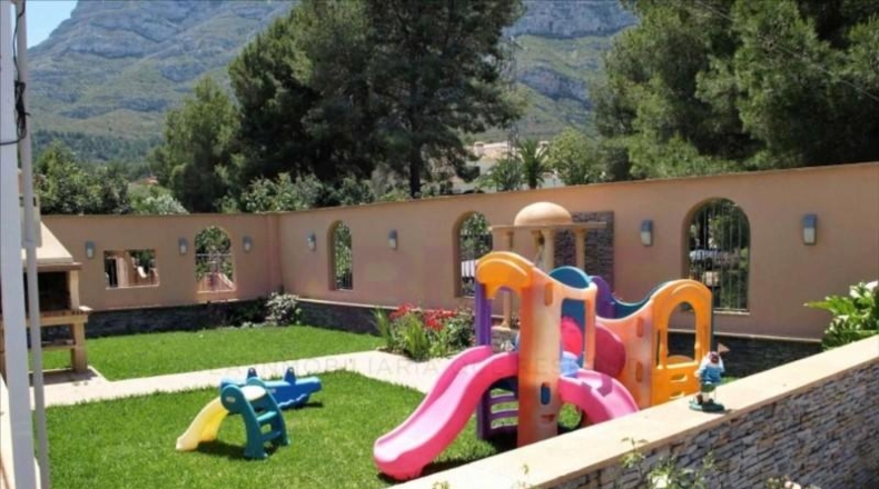 Alicante - Дения - 2400m2