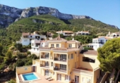 Xalet independent amb terreny en venda a la España, Dénia, ref.: TR243084 foto