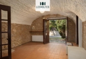 Xalet independent amb terreny en venda a la España, Foixà, ref.: TR380310 foto
