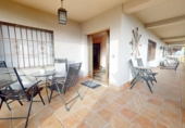 Chalet independiente con terreno en venta en la España, Córdoba, ref: TR375651 foto