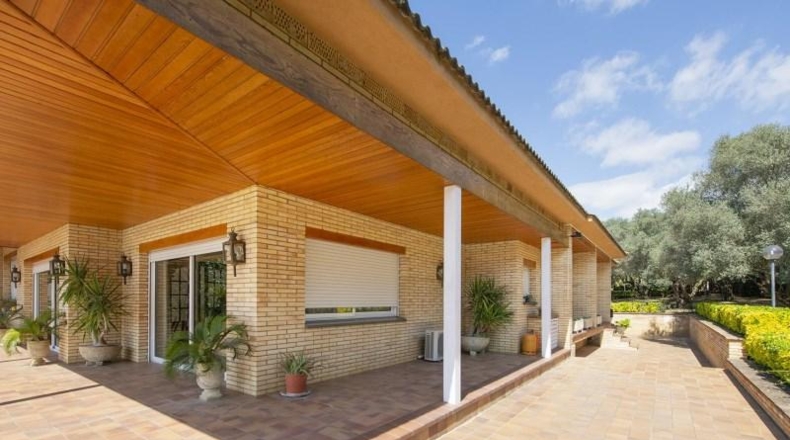 Gerona - Cornellà del Terri - 13800m2